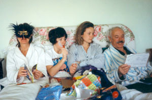 friends hitchings between polly their stocking pause suze 1989 presents parents opening morning christmas